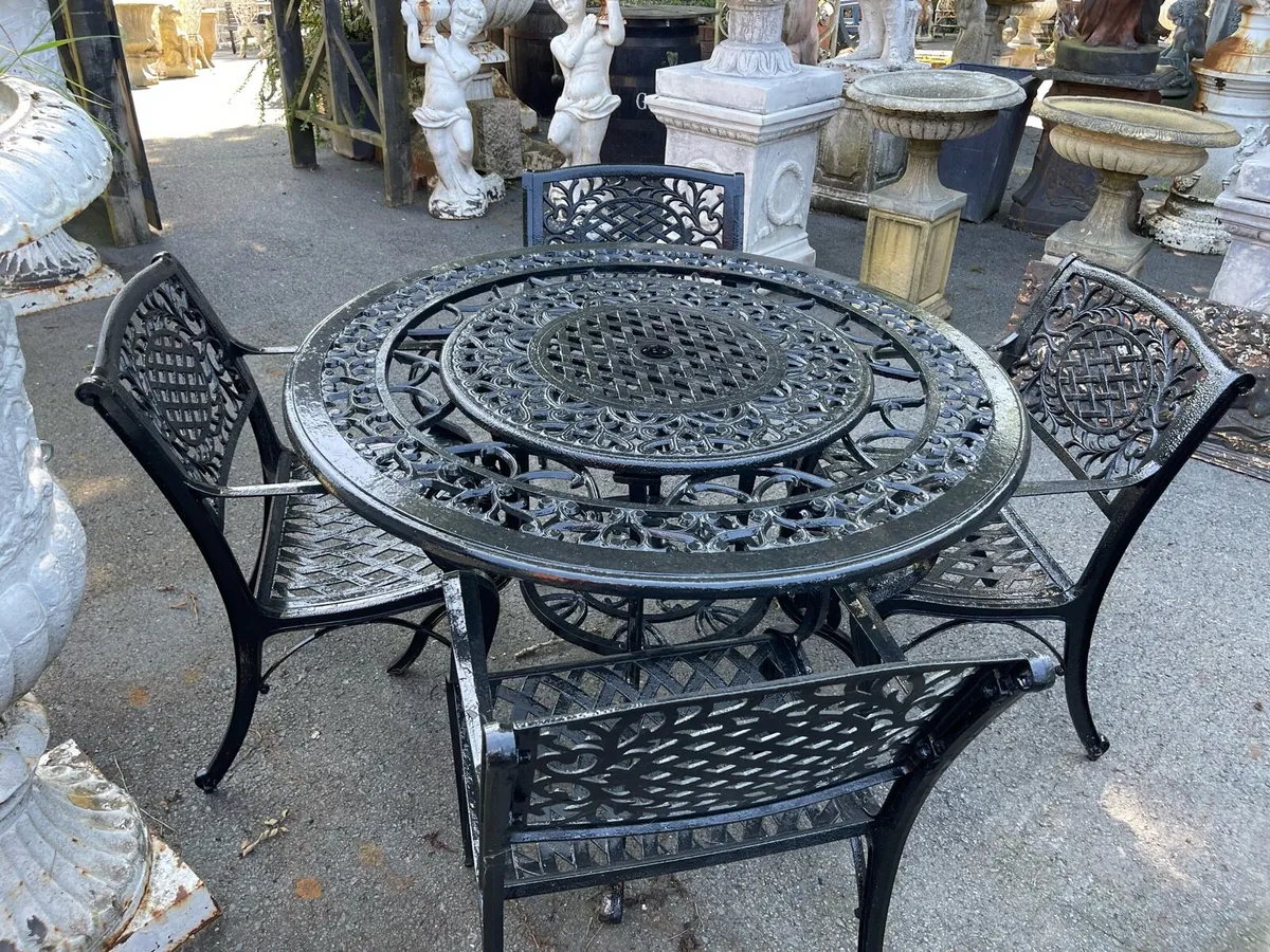 Garden table 4 chairs - Image 1