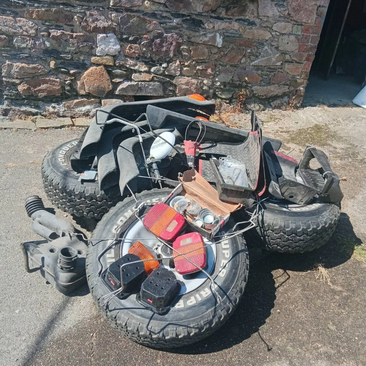 Wheels with tyres and other parts - Image 1