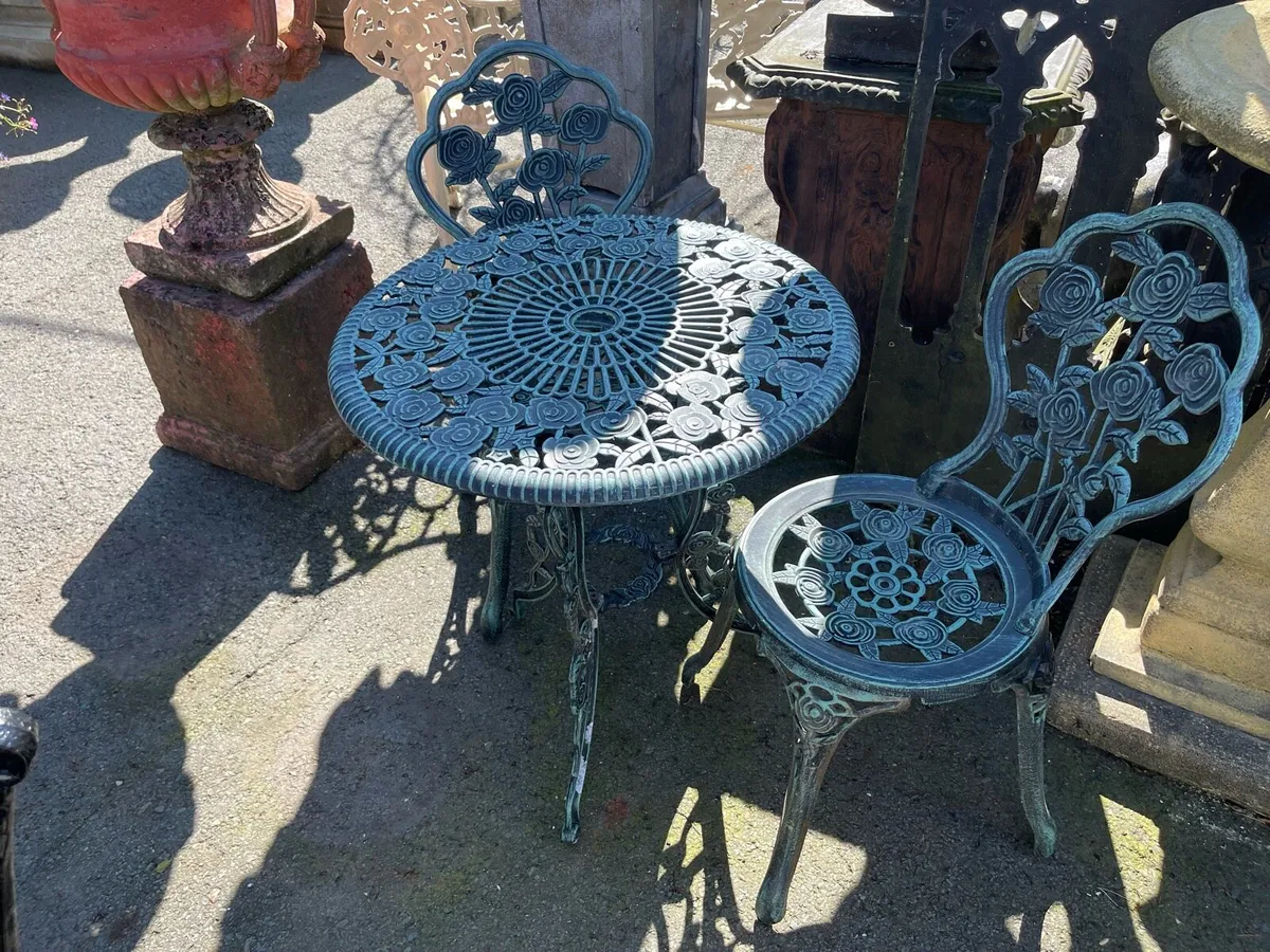 Bistro garden table 2  chairs - Image 2