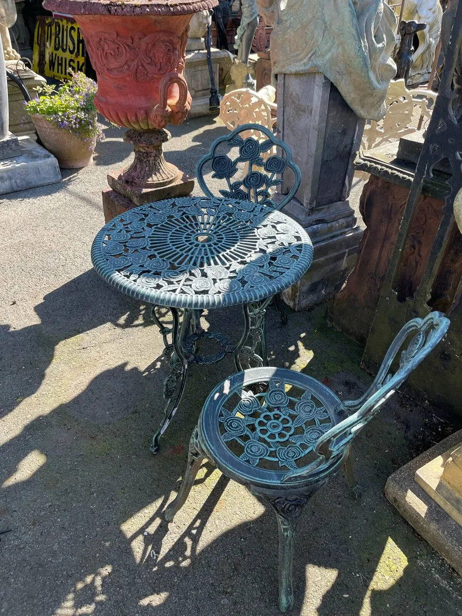 Bistro garden table 2  chairs - Image 3