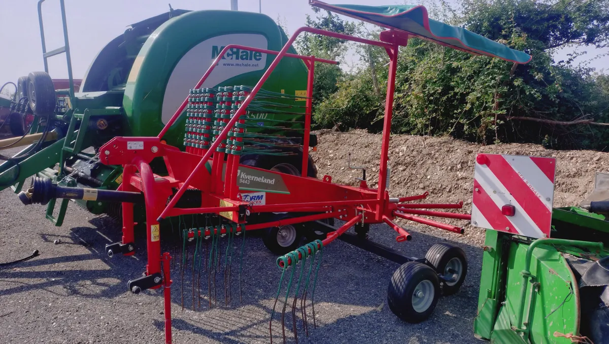 Kverneland Single Rotor Rake