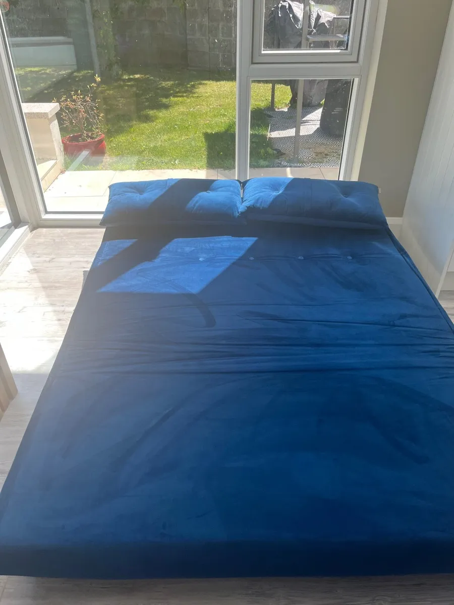 Sofa bed 2 seater blue velvet - Image 2