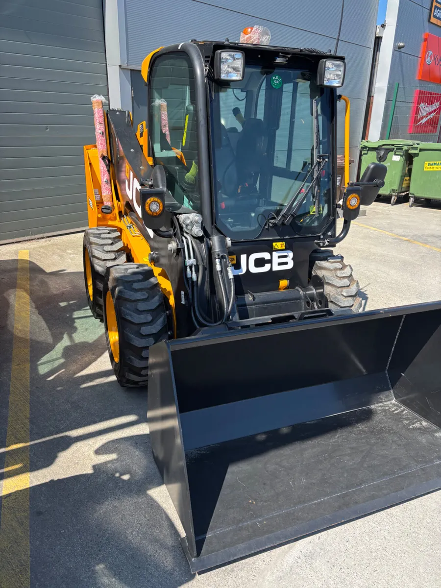 JCB 155 SKIDSTEER - Image 4