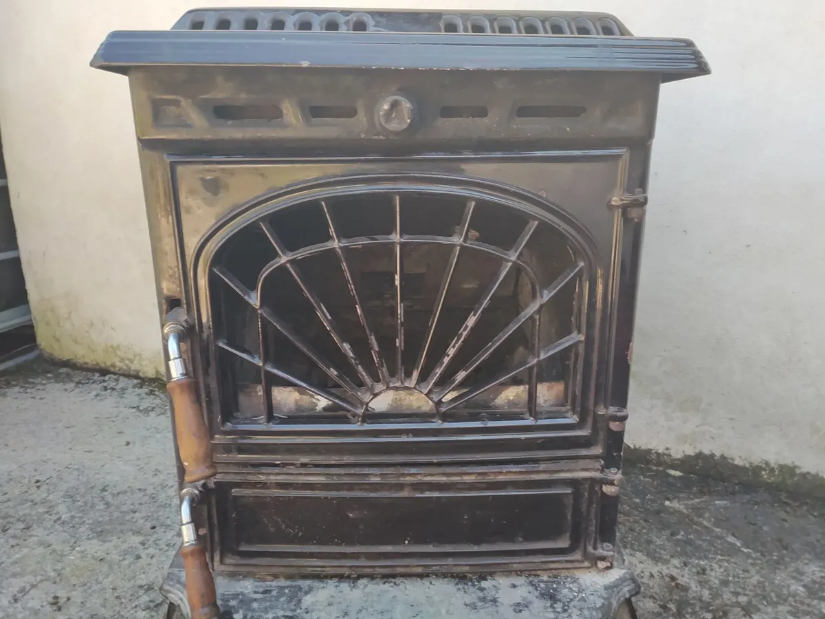 WATERFORD ERIN STOVE WITH 4OUT RE-CON BACK BOILER - Image 1