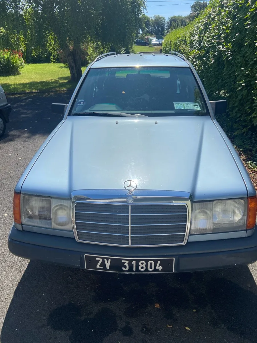 Mercedes Benz - Image 1