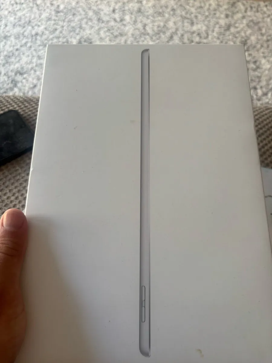 iPad - Image 1
