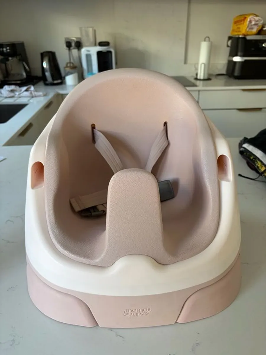 mamas and papas floor seat - Image 4