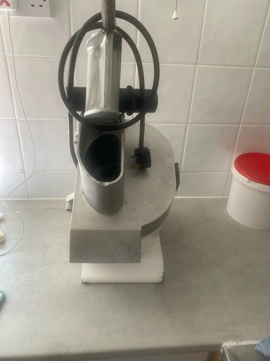 Food shredder - Image 1