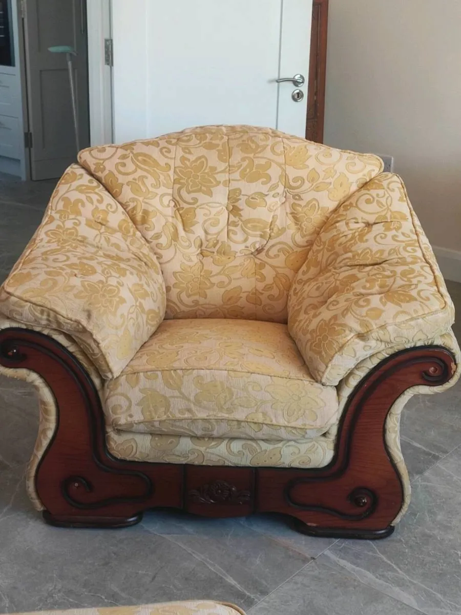 Suite of furniture - Image 3