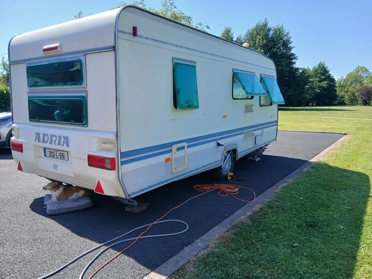 Caravan - Image 1