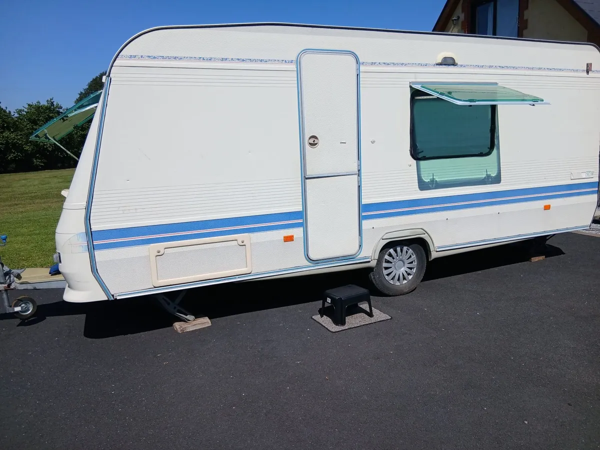 Caravan - Image 2