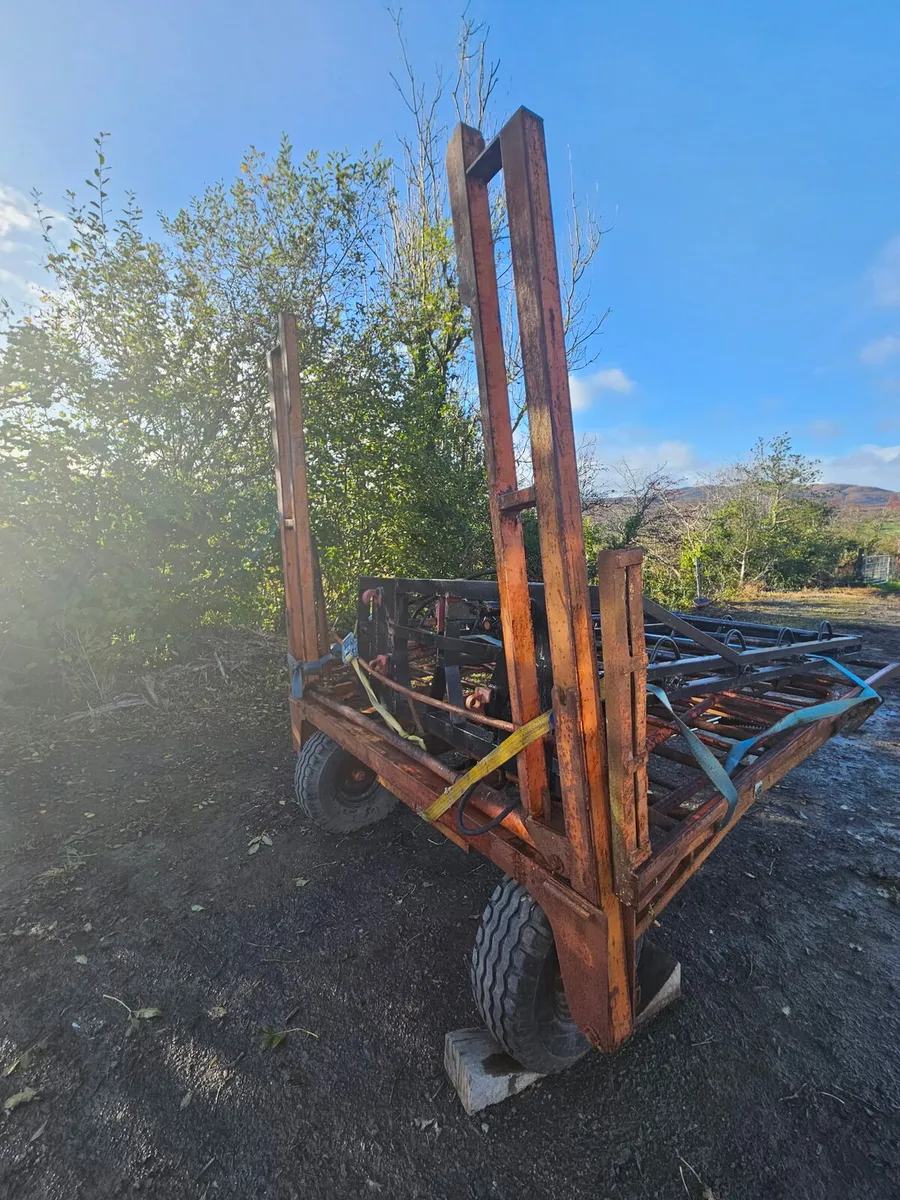 Square Bale Grab and Trailer - Image 2