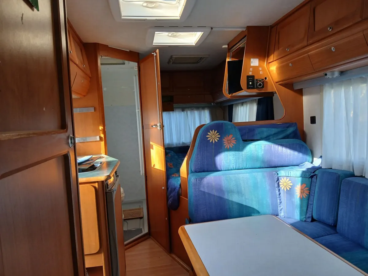 Motorhome - Image 4