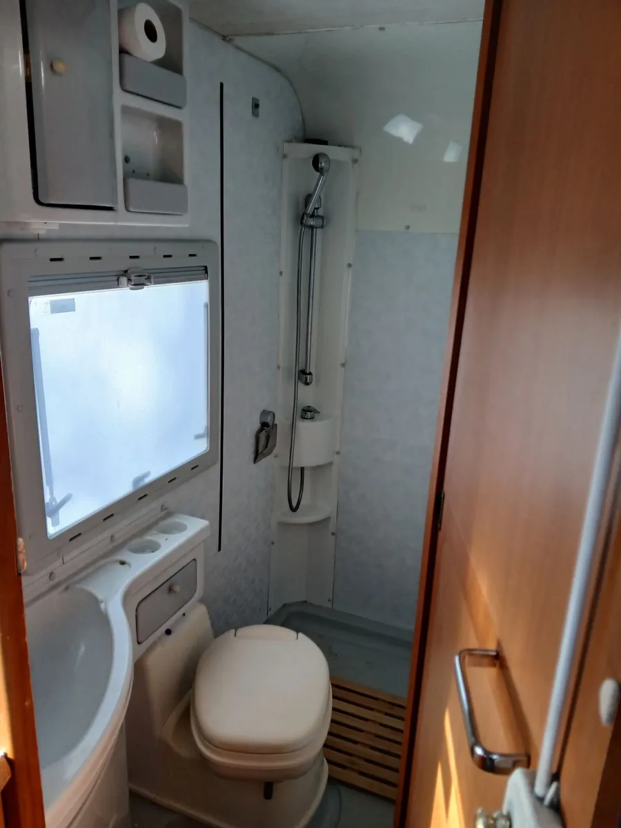 Motorhome - Image 2