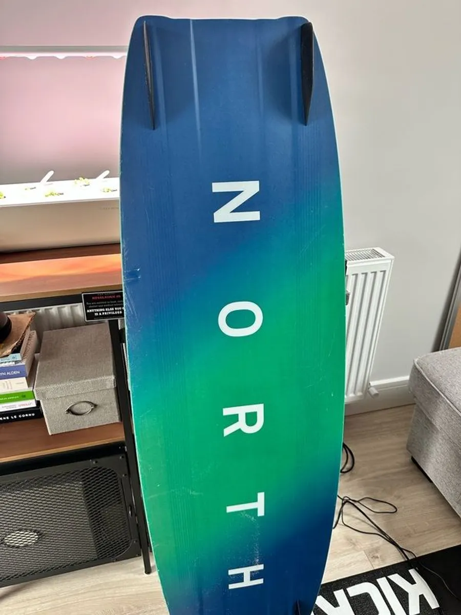 North Atmos Kitesurfing board - Image 2