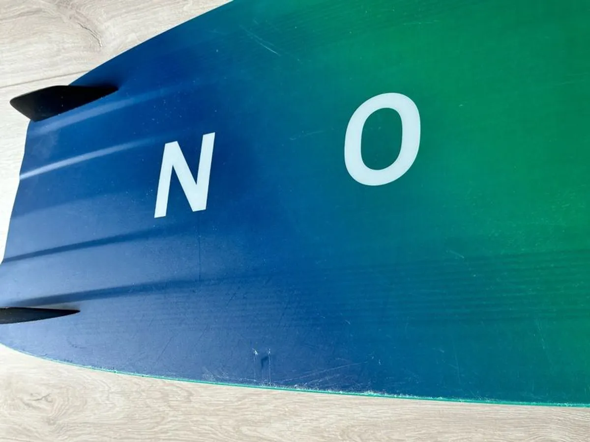 North Atmos Kitesurfing board - Image 3