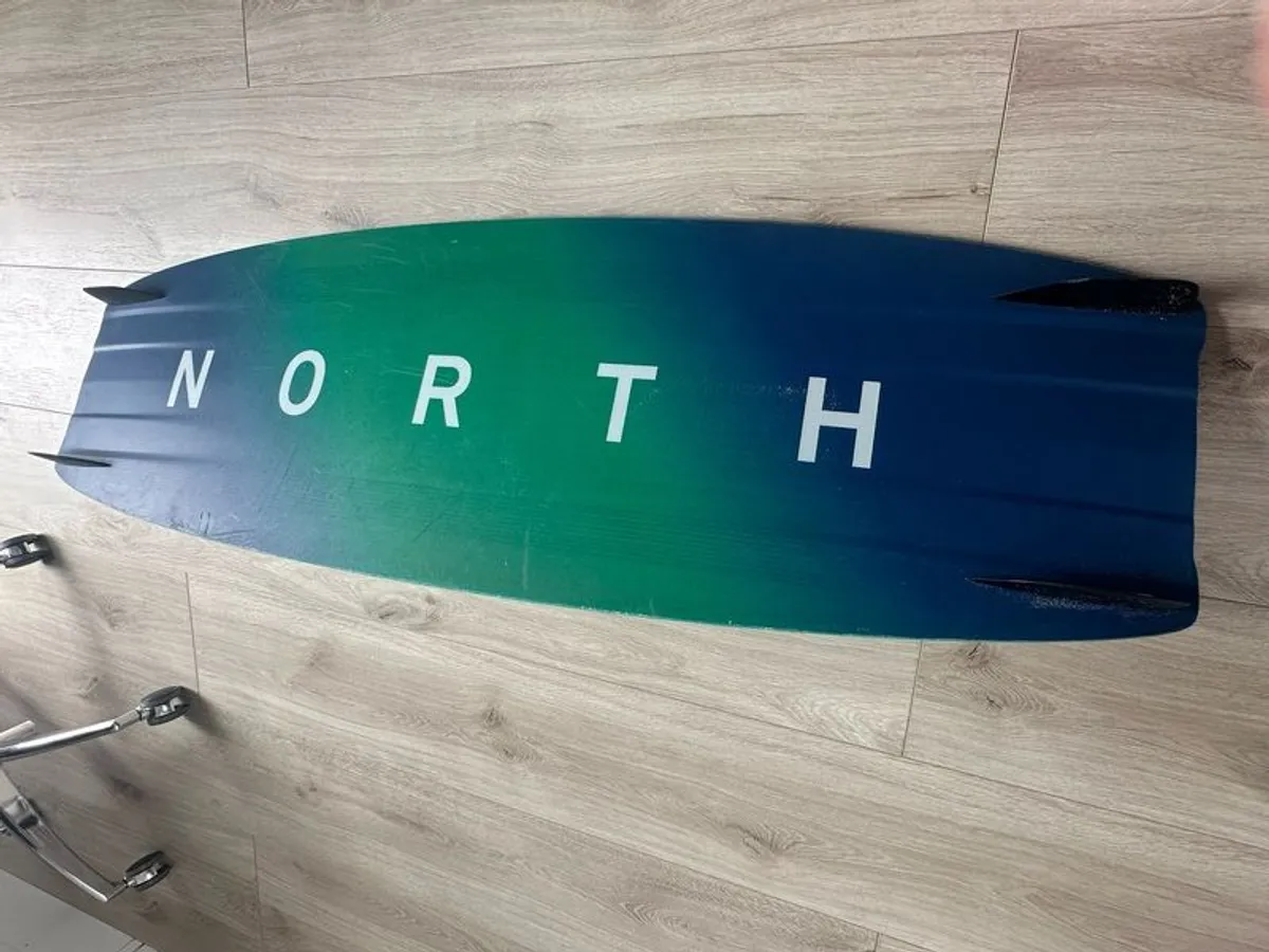 North Atmos Kitesurfing board - Image 4