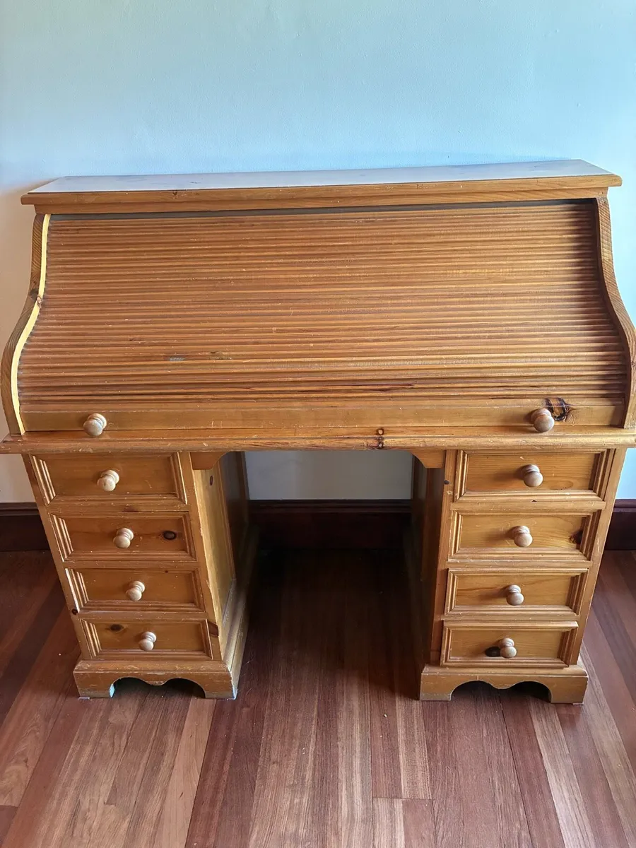 Solid pine Roll Top Bureau - Image 1