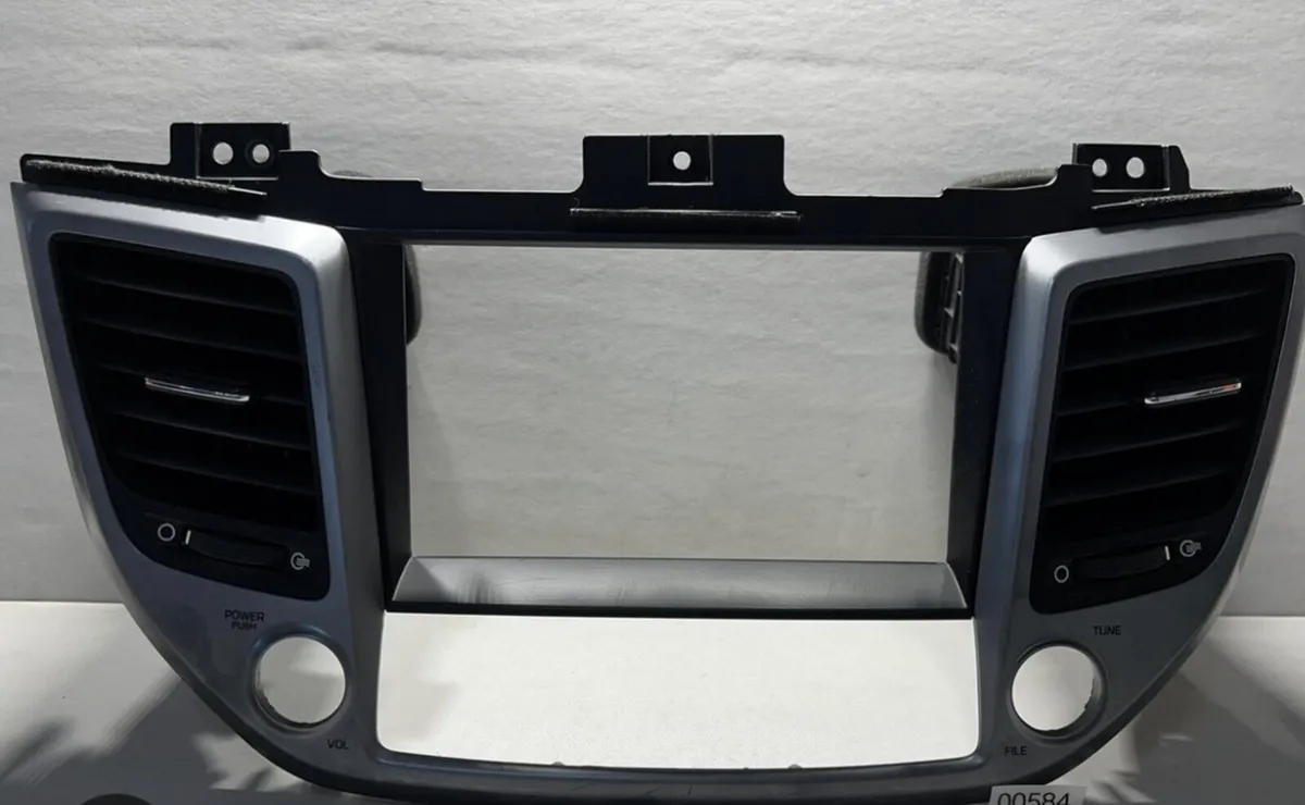 Hyundai Tucson radio - Image 2