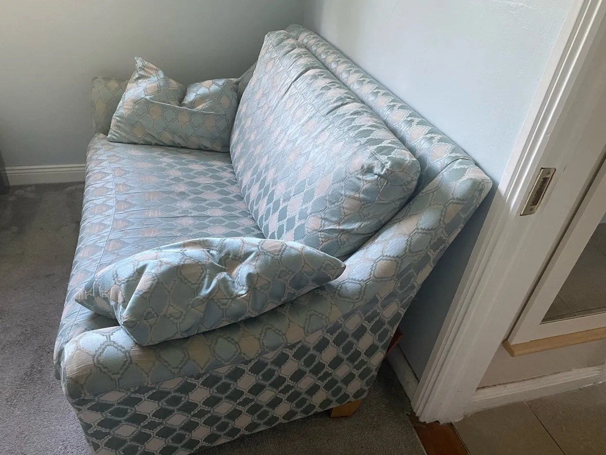 Quality Suite-Sofa, Armchair & Footstool-€250 - Image 2