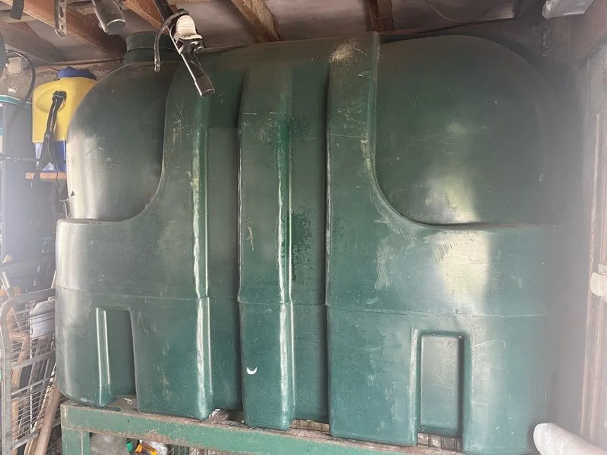 Kerosene Oil Tank, 1100l, slimline - Image 4