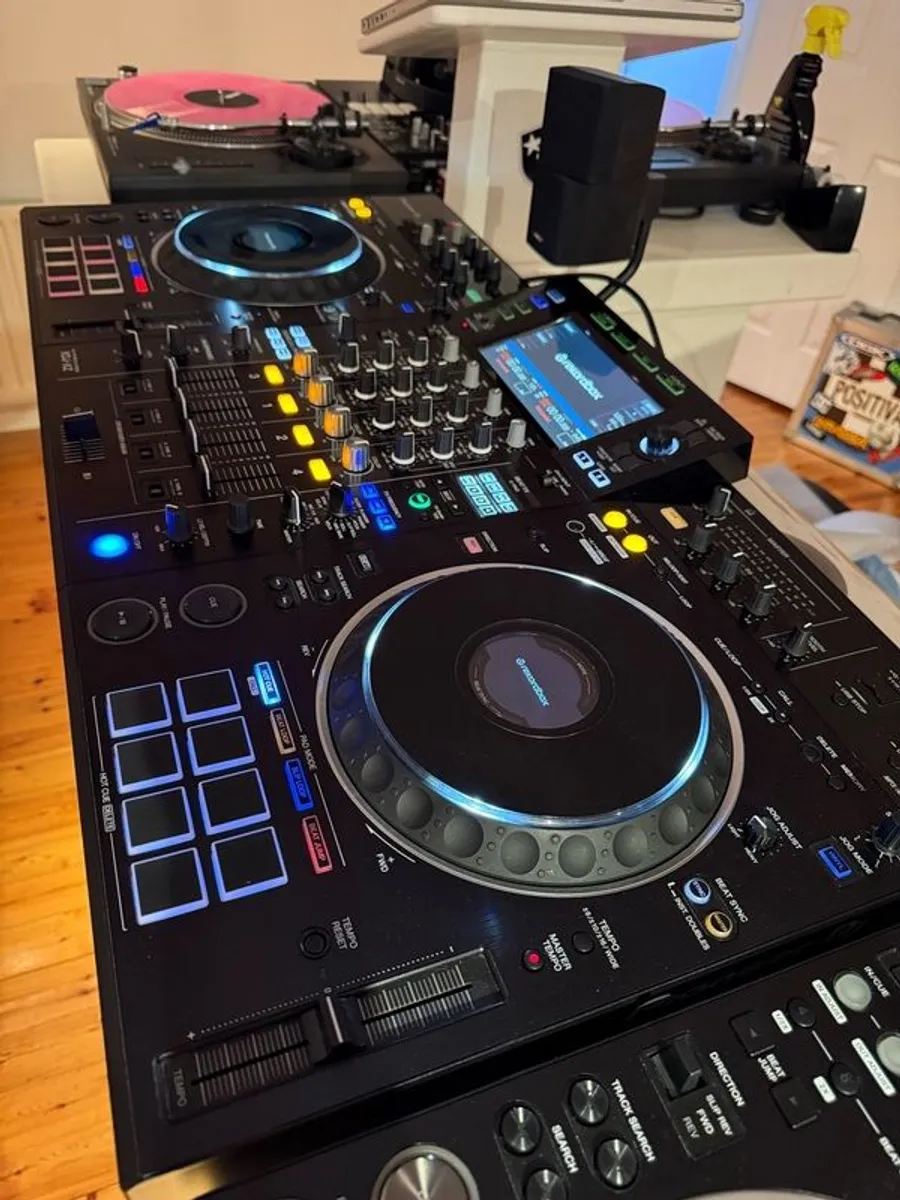 Pioneer XDJ-XZ 4 channel controller - Image 2