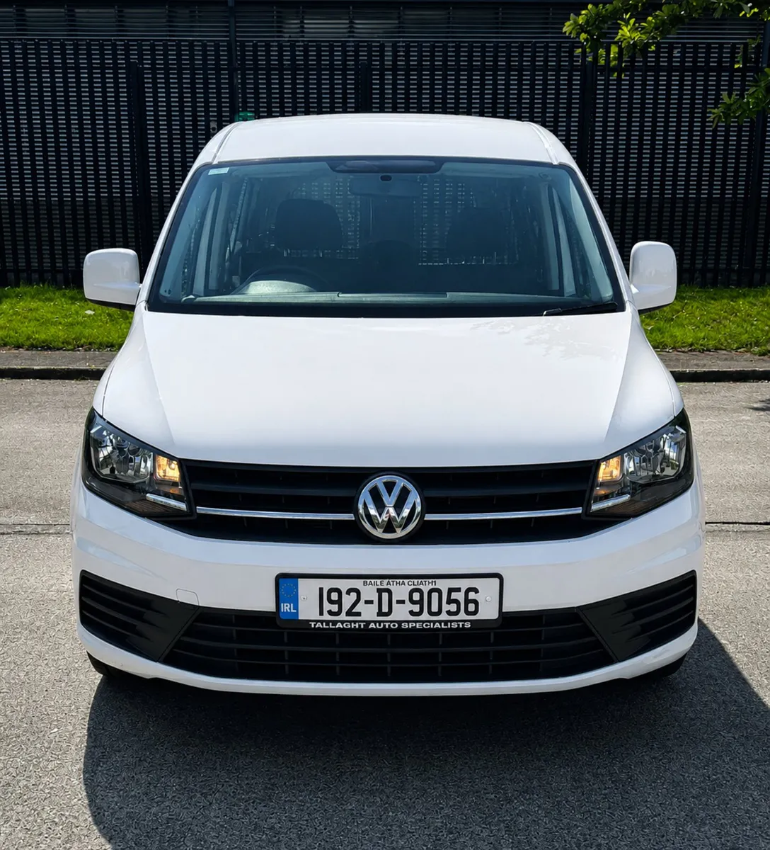192 Volkswagen Caddy Maxi 102Bhp - Image 2