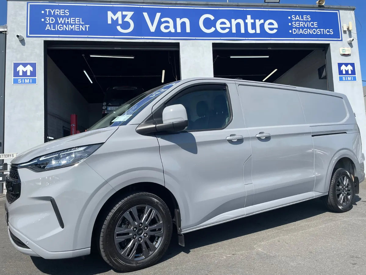 2025 (252) FORD TRANSIT CUSTOM 320L LIMITED EDITIO - Image 1