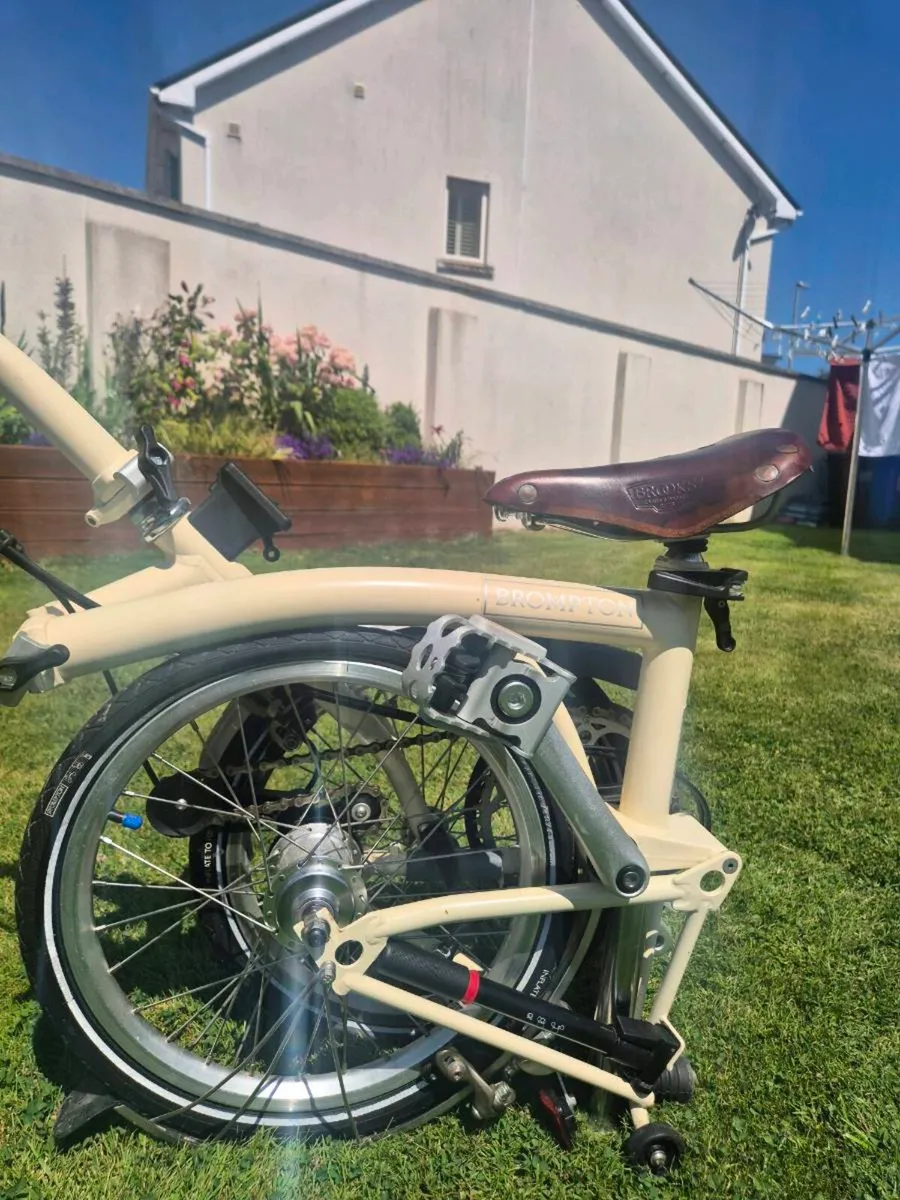 Brompton M3L Folding Bike – Ivory – Brooks Saddle - Image 1