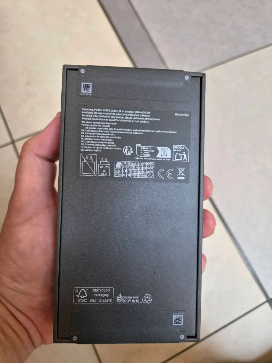 NEW Samsung S26 256GB Black - Image 2