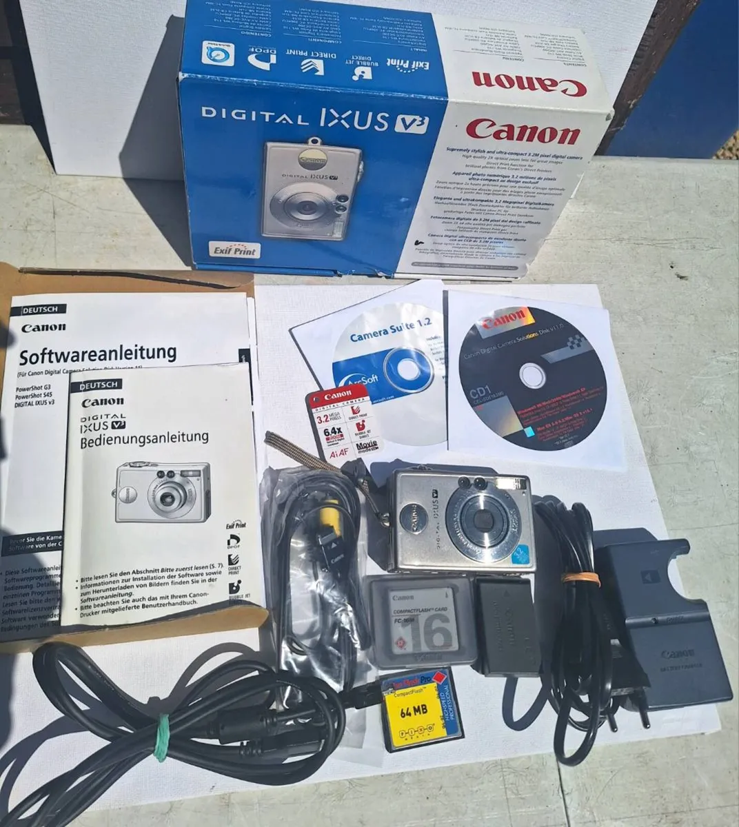 canon digital ixus v3 digital camera - Image 1