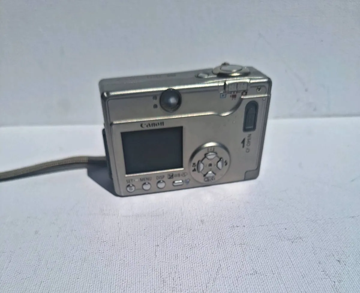 canon digital ixus v3 digital camera - Image 3