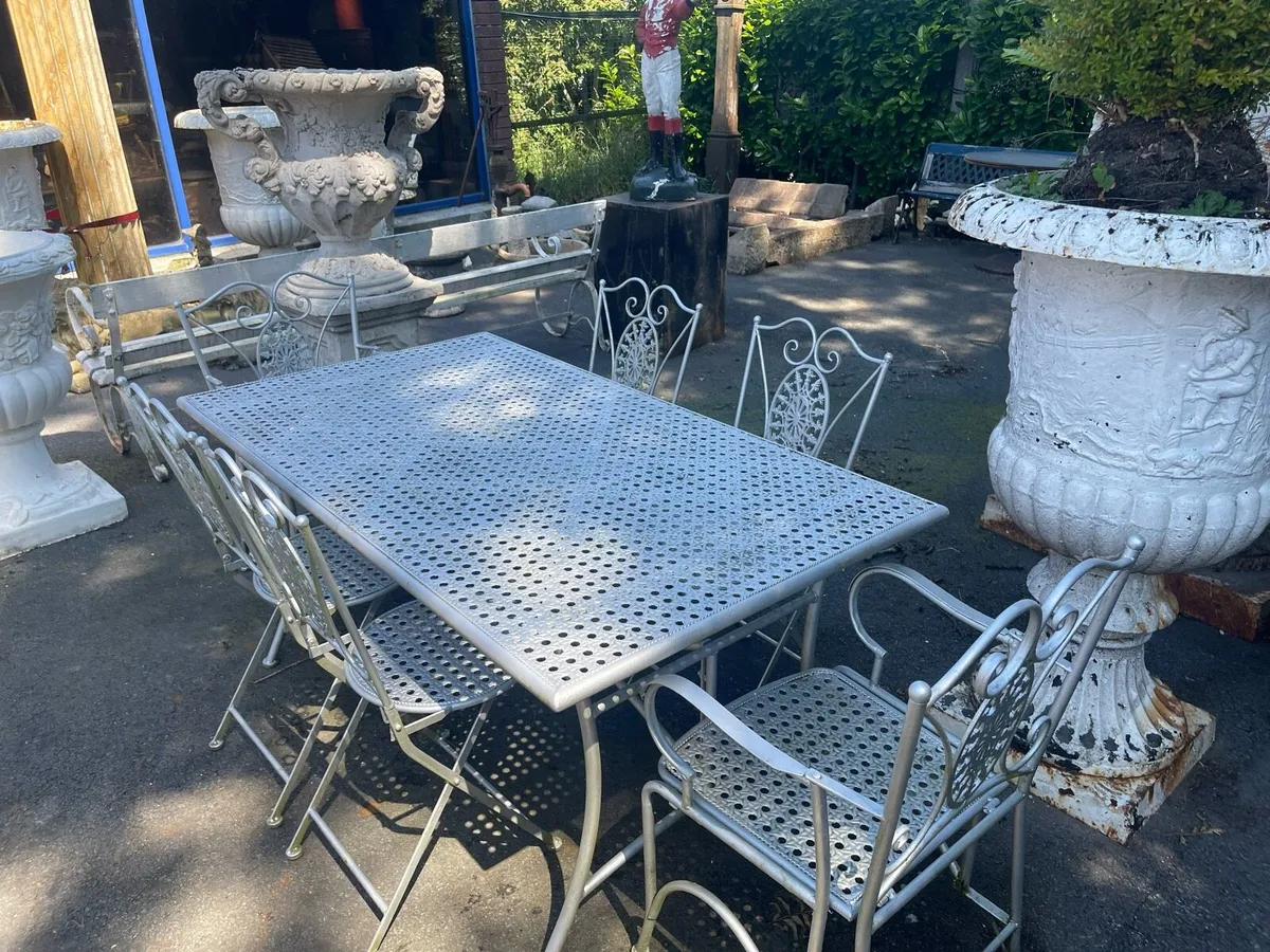 Metal garden table chairs - Image 1