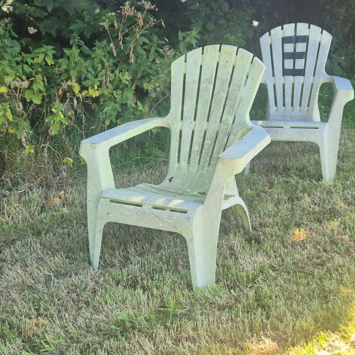 Free old garden chairs - Image 1