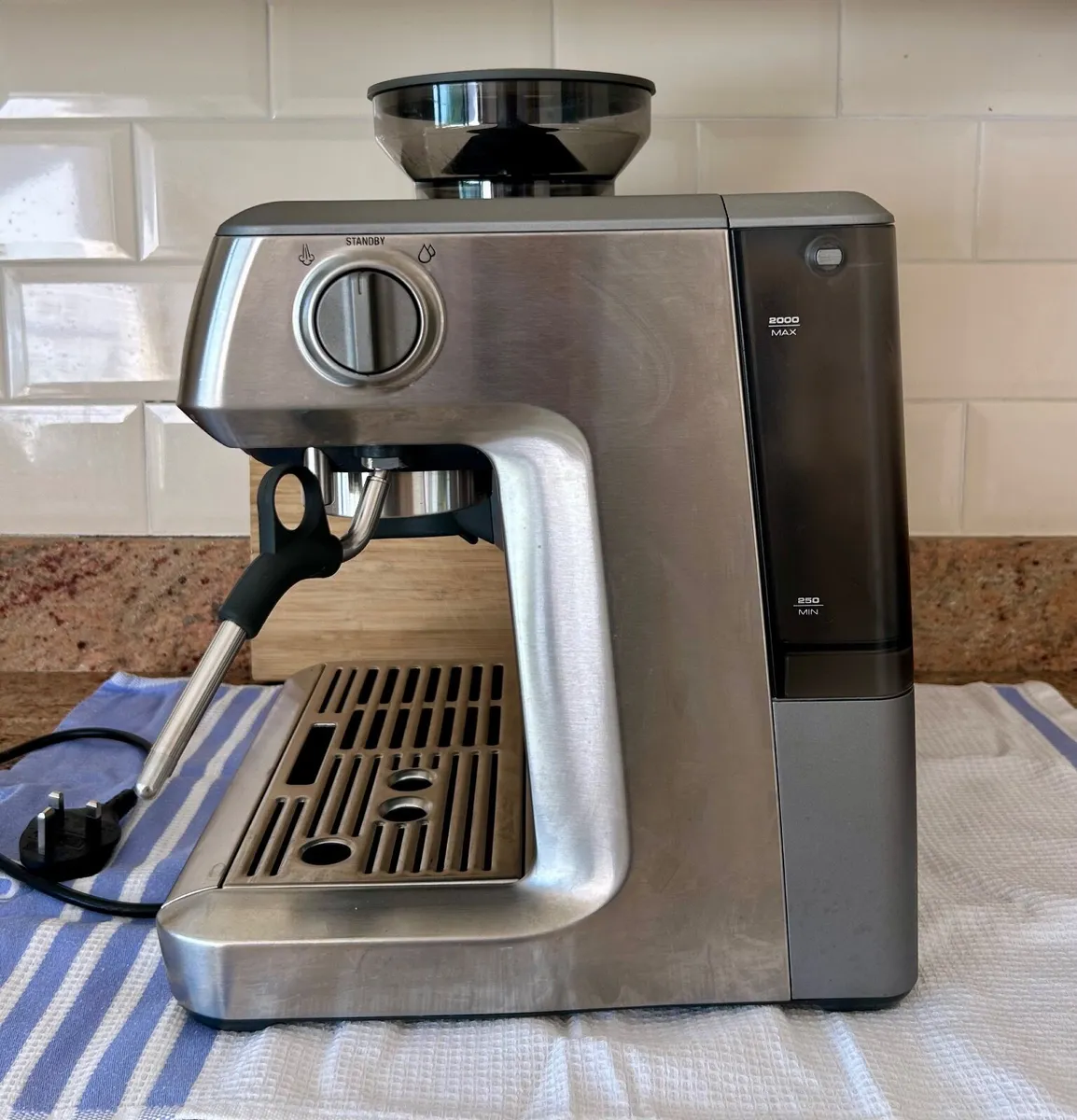 Sage Barista Express Espresso Machine - Image 4