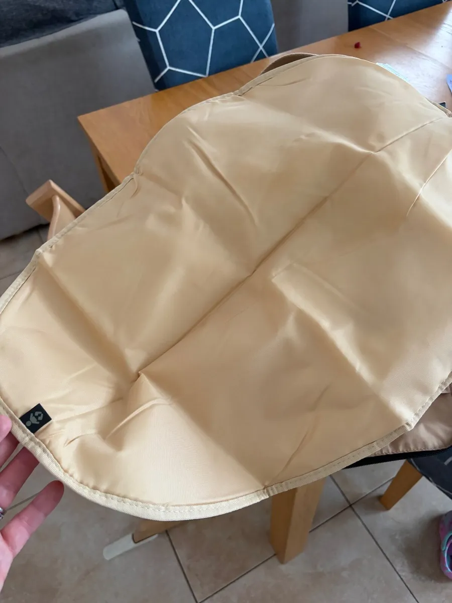 Baby changing bag - Image 3