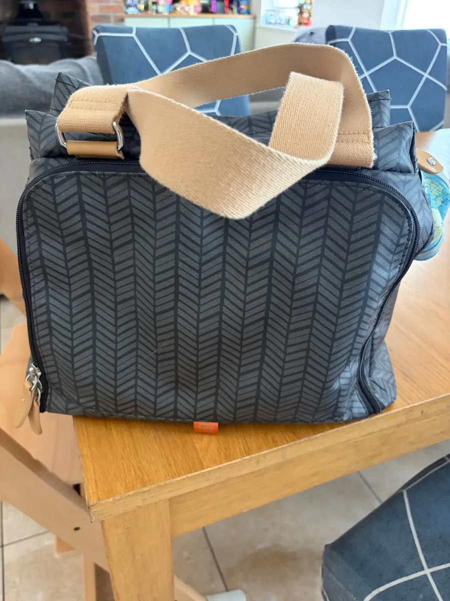 Baby changing bag - Image 1