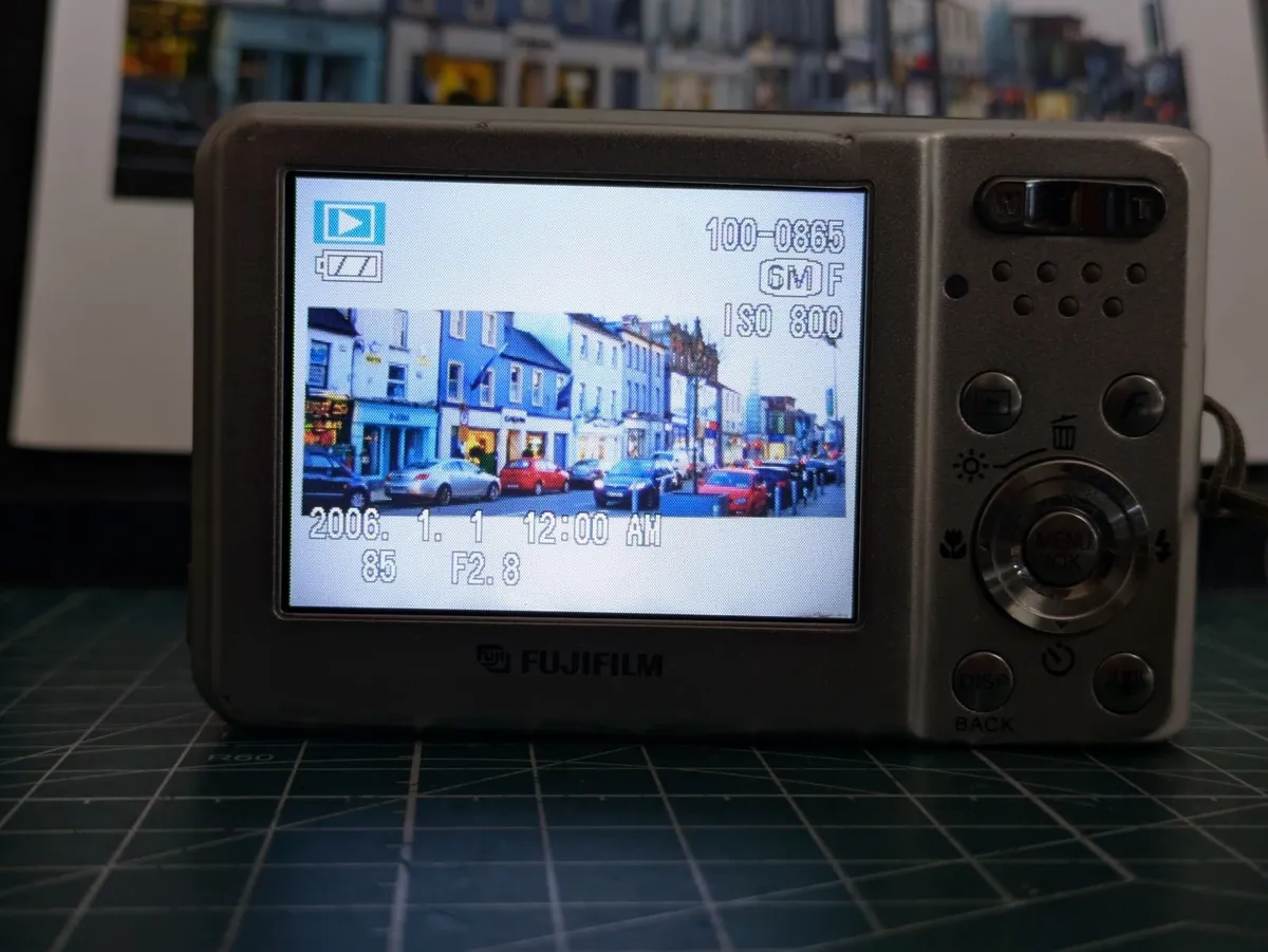 Fujifilm F20 6MP SuperCCD🌈 camera film🎞️ sims - Image 2