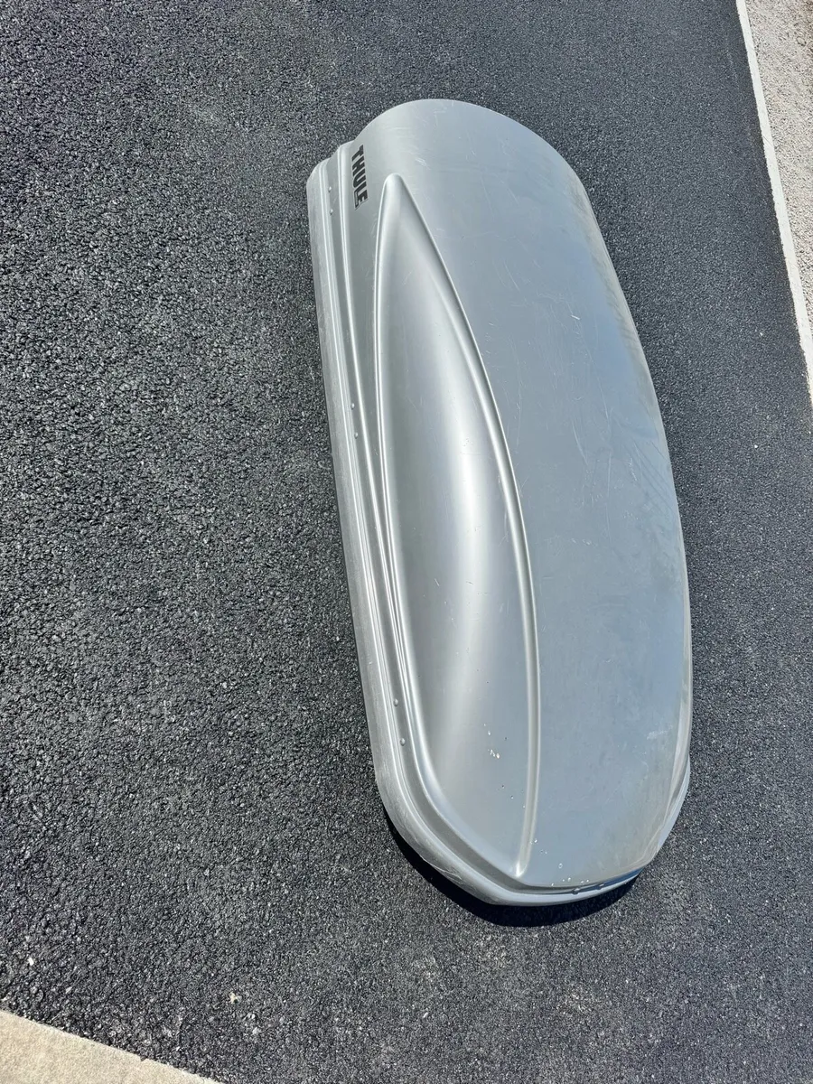 Thule roof box and two rails for sale - Image 3