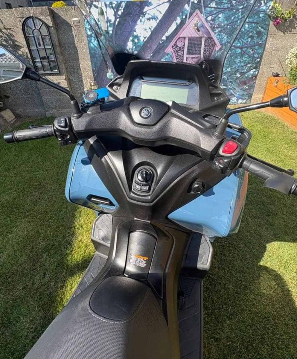 2025 Yamaha Tricity 300cc - Image 4