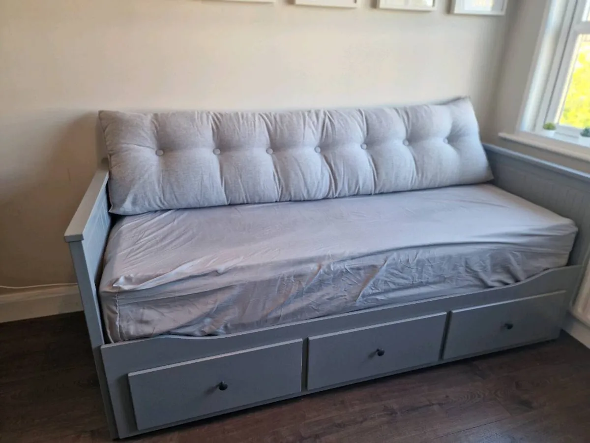 Ikea Hemnes Day bed with 2 x mattresses, cushion - Image 2