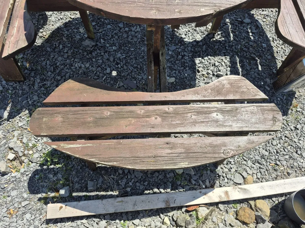 Round garden table and bench - seats 8 - Image 3