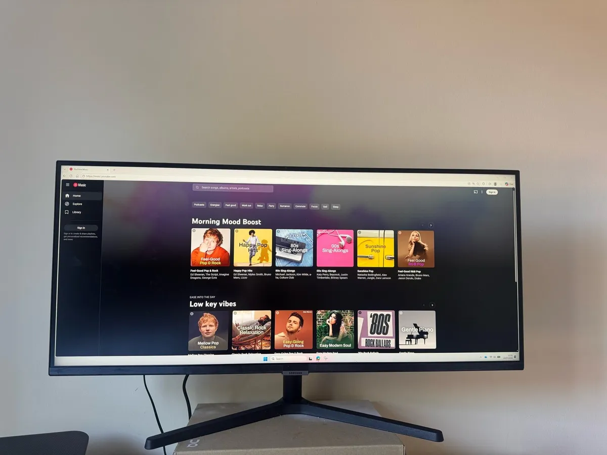 Screen - Image 1