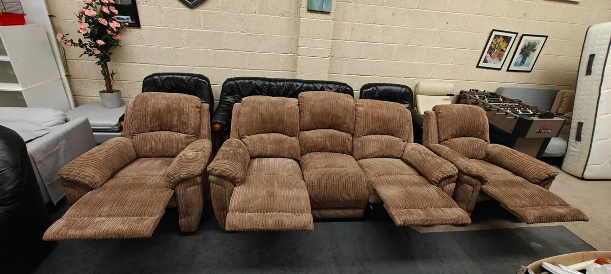 3+1+1 Recliner Suite - Image 1