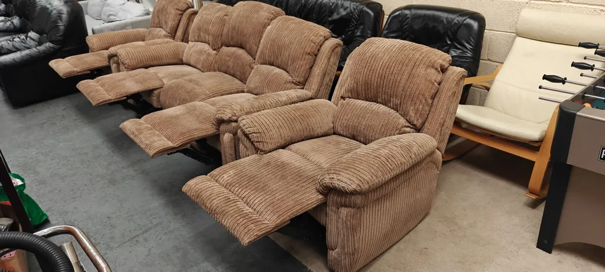 3+1+1 Recliner Suite - Image 2