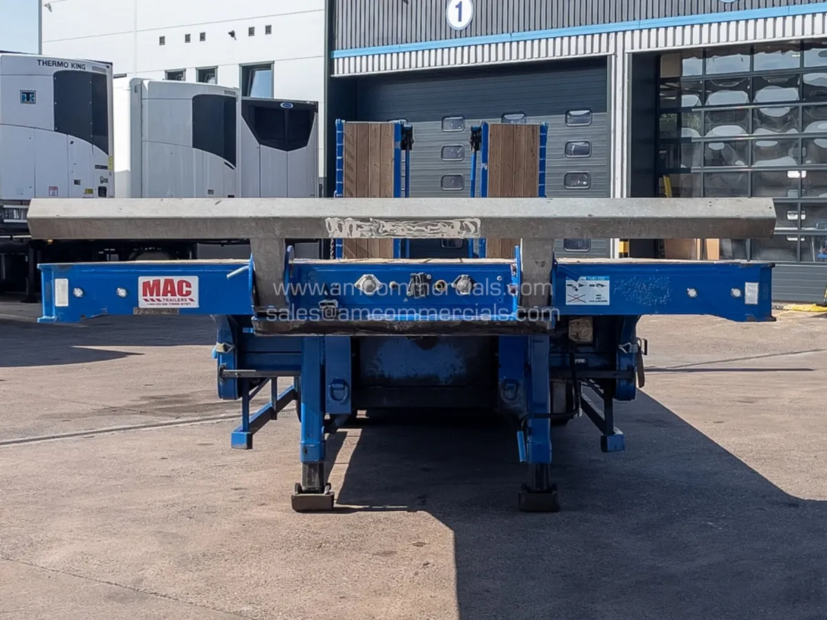 2019 MCCAULEY LOW LOADER TRI AXLE TRAILER - Image 2