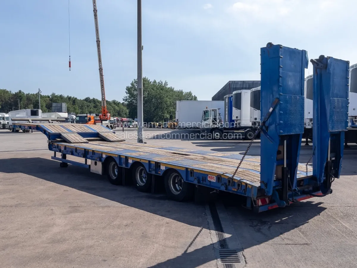 2019 MCCAULEY LOW LOADER TRI AXLE TRAILER - Image 4