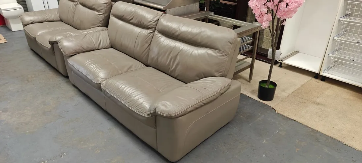 Grey Leather Suite 3+2 - Image 2