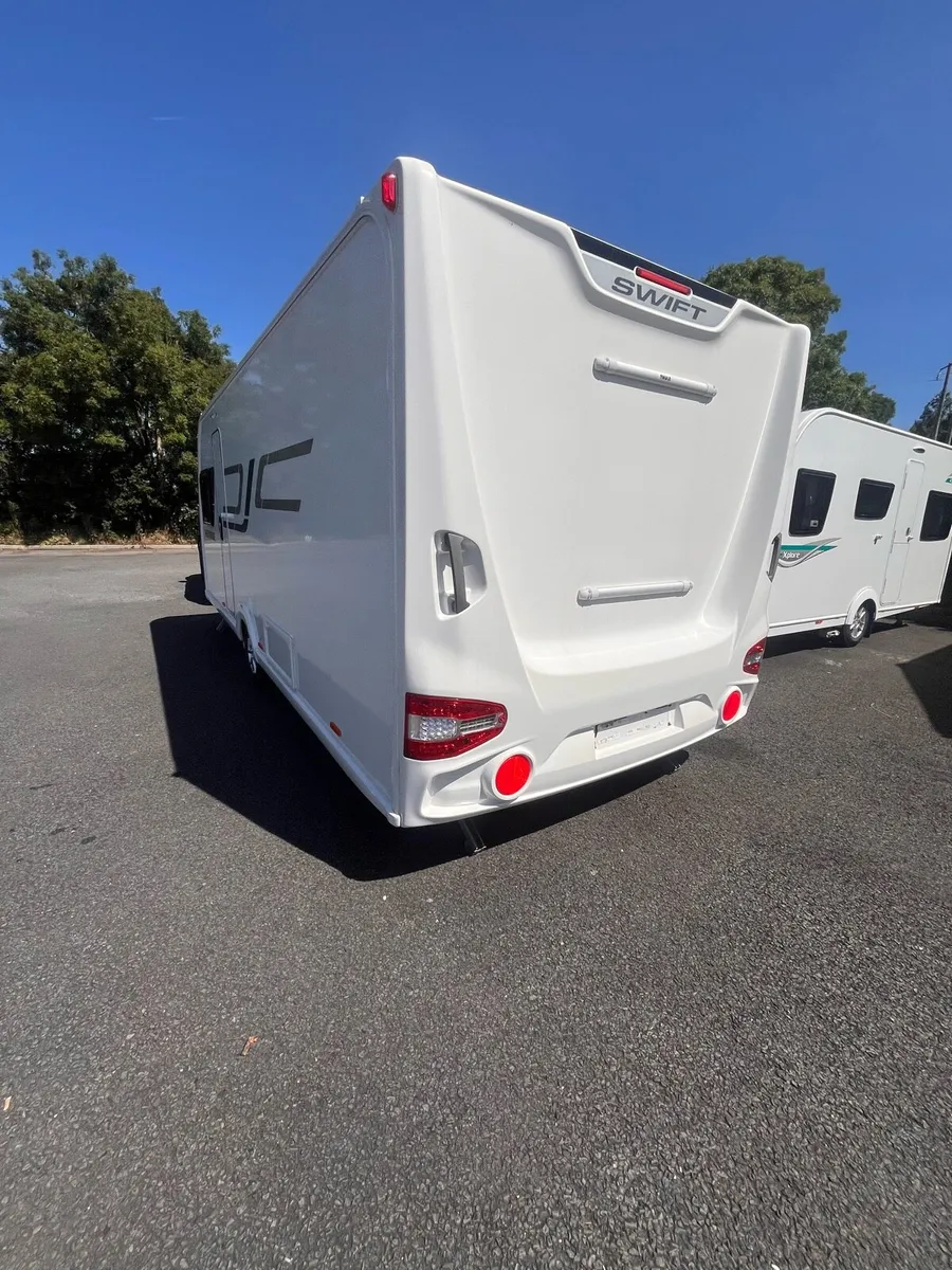 Swift sprite 4 berth island bed end washroom - Image 2