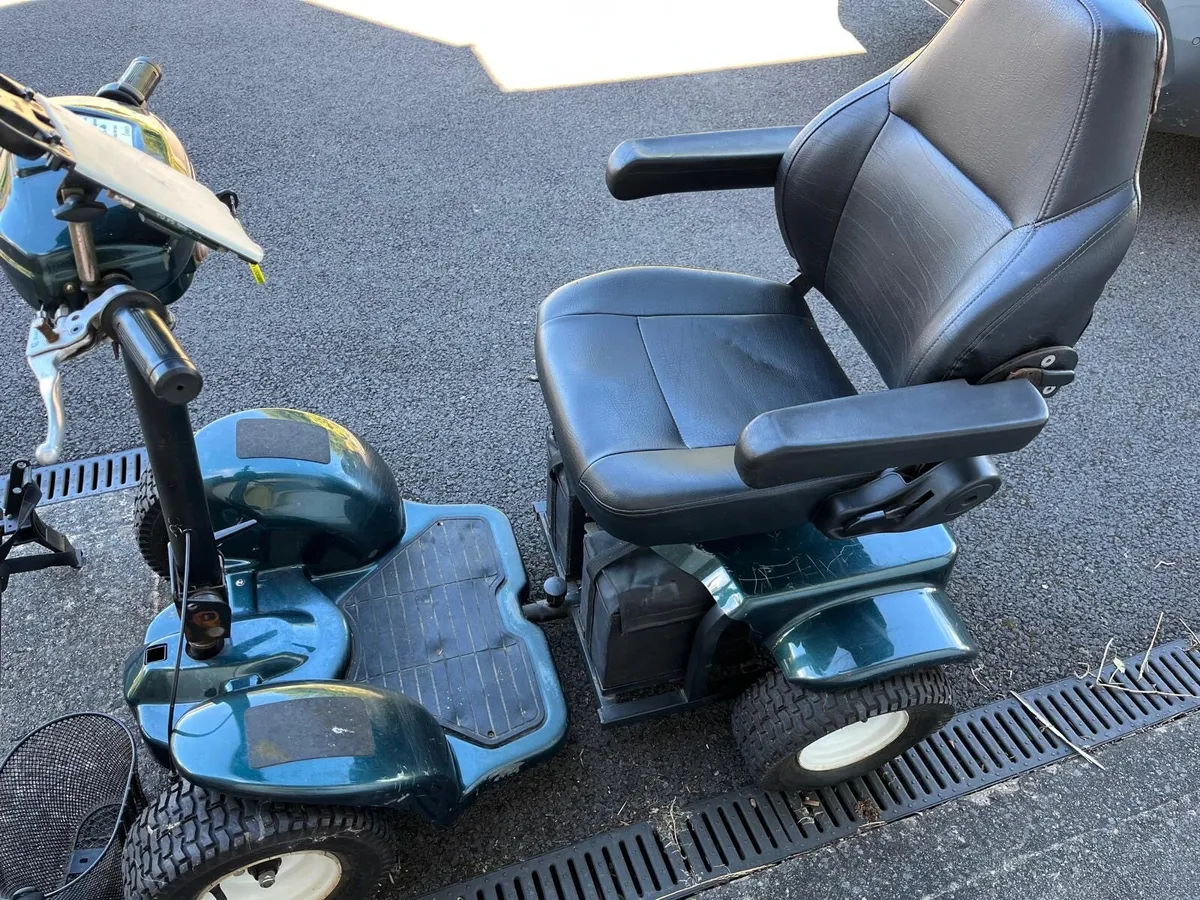 Mobility scooter / golf buggy - Image 2